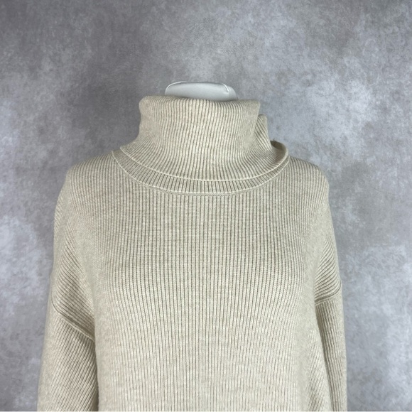Free People Softly Structured Turtleneck Tunic Sweater In Heather Oatmeal Sz XS - Picture 4 of 10